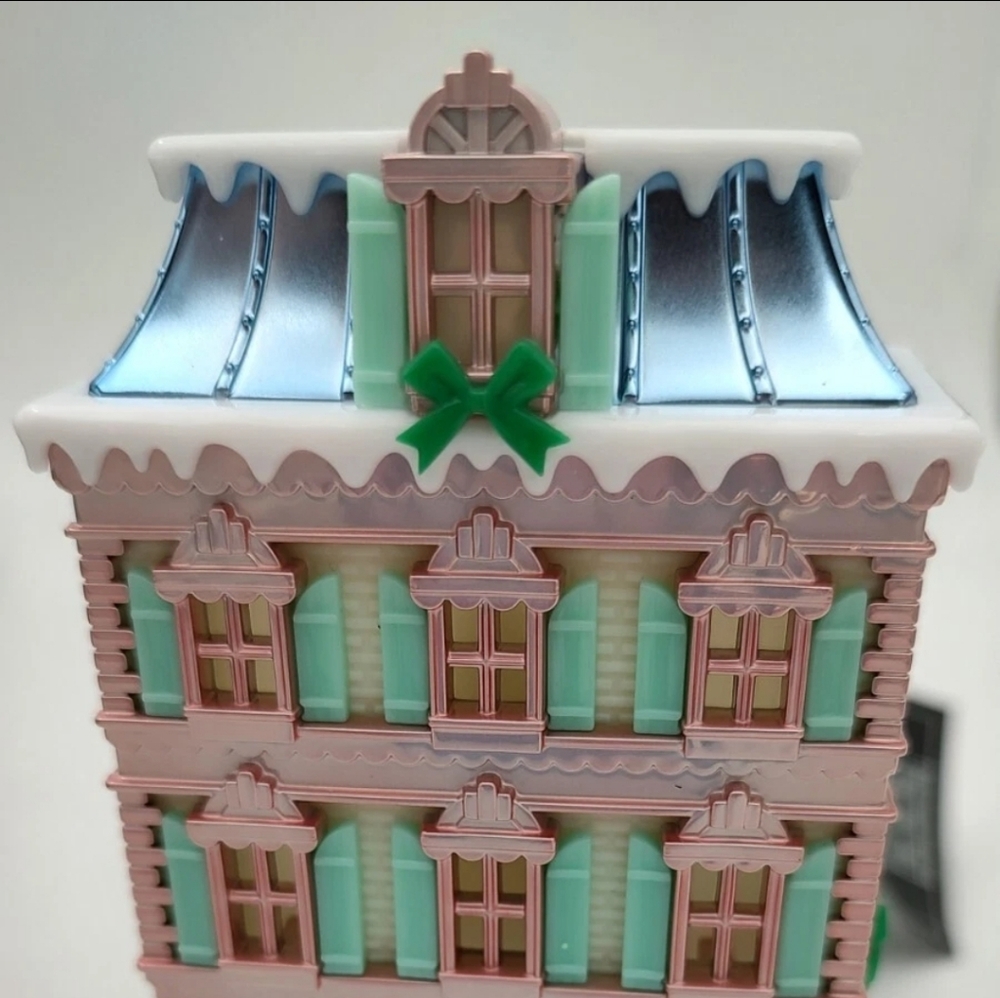 Bath & Body Works Emily in Paris Parisian Bakeshop Projector Wallflowers Plug In - Picture 3 of 8